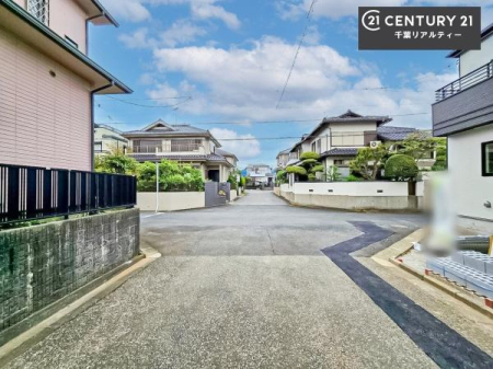 �O�ʓ��H�܂ތ��n�ʐ^ �u���̕����C�ɂȂ�I�v�u�������Ăǂ�ȏ��H�v�u�����Əڂ����m�肽���I�v�Ǝv������A���C�y�ɂ����k���������B