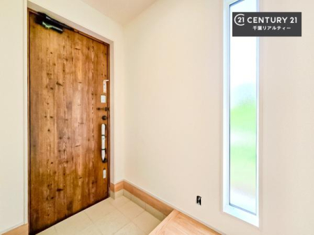 ���� ���ċA���Ă��Ă��A�������܁I�����������Ȃ�A�D�����}������Ă�����ԂɂȂ��Ă��܂��B
���邭��������錺�ւł��I