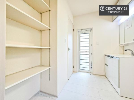 ���ʑ�E���ʏ� �g�Ȃ�𐮂�����ʏ��́A���������厖�ł��I������̐������̂��镵�͋C�����o�I�C�����悭���g�����������܂��B
