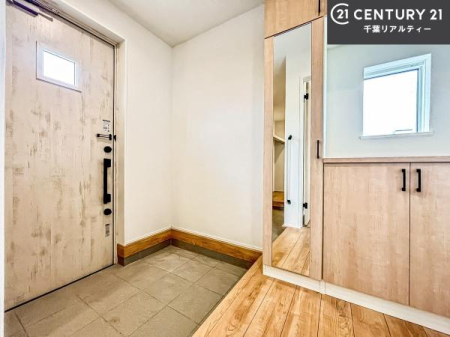 ���� ���ċA���Ă��Ă��A�������܁I�����������Ȃ�A�D�����}������Ă�����ԂɂȂ��Ă��܂��B
���邭��������錺�ւł��I