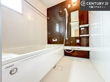 ���� �������������l�̕��͋C�̃o�X���[���́A�����o�Ă��ăo�X�^�C�����[���I
���d���撣���Ă��邲�J���ɂ��D�݂̍���̓����܂����āA�y����ł݂Ă͂������ł��傤���H