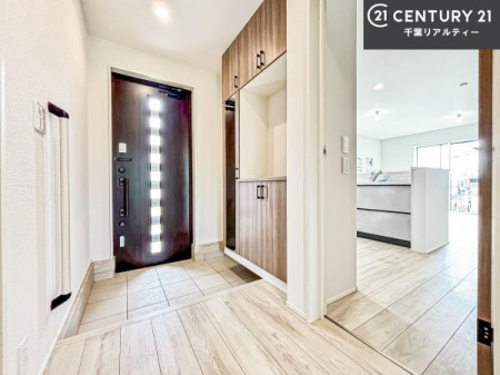 ���� ���ċA���Ă��Ă��A�������܁I�����������Ȃ�A�D�����}������Ă�����ԂɂȂ��Ă��܂��B
���邭��������錺�ւł��I