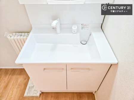 ���ʑ�E���ʏ� �[�����ʑ�{�E���́A�������˂ɂ����̂ł�����ꂪ�y�X�I���������ۂĂ܂��I
�L���C�Ȑ��ʏ��Ŏ��������̃��`�x�[�V�������オ��܂��ˁI