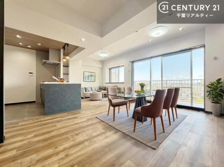 ���r���O �Ƌ��CG�p�[�X�ł��B�S�n�ǂ����r���O�͉Ƒ������R�ƏW�܂�܂��B�Ƒ��c�R�̎��Ԃ����������ł��B���Ƒ��ƁA����w�[���������Ԃ��߂��������ł��ˁB