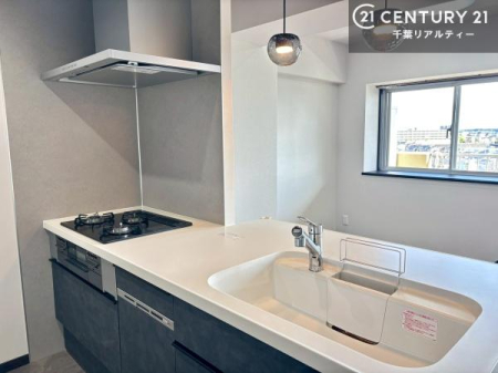 �L�b�`�� ��l�C�̑Ζʎ��V�X�e���L�b�`�����̗p���Ă��܂��I���Ƒ��̃R�~���j�P�[�V���������R�Ƒ�����݌v�ł��B
���q�l�ɂ��ڂ��͂��̂Ŋ������ł��ˁB���[�͂�����܂��I