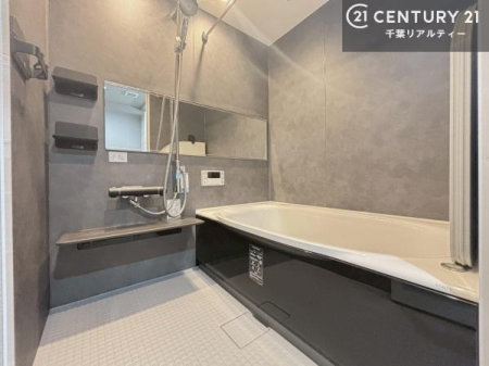 ���� �������������l�̕��͋C�̃o�X���[���́A�����o�Ă��ăo�X�^�C�����[���I
���d���撣���Ă��邲�J���ɂ��D�݂̓����̓����܂����āA�y����ł݂Ă͂������ł��傤���H