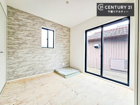 �a�� �܂���͕~����Ă���܂��񂪁A���r���O�Ɨאڂ��Ă���a���ł��I�q�ԂƂ��Ă͂������A�Ǝ��̋x�e�X�y�[�X�Ƃ��Ďg�p����̂������ł��ˁI