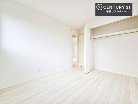 �q������ ���[�X�y�[�X����������m�ۂ���Ă��邽�߁A���������w�p�i���T�b�ƕЕt���A���ł��X�b�L���B
�Y��ȋ�Ԃ��ۂĂ܂��I