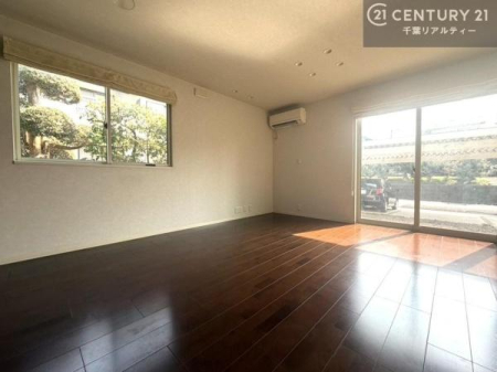 ���r���O �傫�ȑ����炽���Ղ�̗z���������閾�邢���r���O�B�J�����̂��郊�r���O�ŉƑ��c���̂��났�̎��Ԃ��߂����܂��I