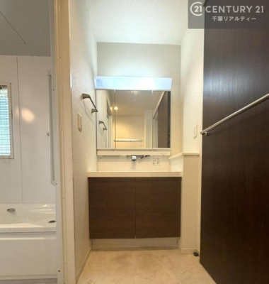 ���ʑ�E���ʏ� �O�ʋ��d�l�̐��ʏ��́A�g�����Ȃ݂����₷������I���͎��[�ɂȂ��Ă��܂��B�h���C���[�₨���ϓ����Еt������̂Ő��ʑ������X�b�L���ƌ����邱�Ƃ��o���܂��I