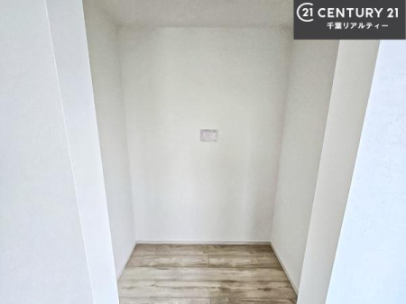 ���[ �E�H�[�N�C���N���[�[�b�g�t���ł��B��������̂��m���Ȃǂ����[���Ă��������ł��ˁI���ɂ���@�������ȂǋG�ߕ��̑傫�ȉƓd�����[�ł��܂��I