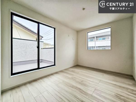 �m�� �o���R�j�[�ɖʂ��Ă���m���ł��B���邭�����肪����A���C����������ł��܂��I���[�X�y�[�X���[�����Ă���̂ŎU�炩�������������T�b�ƕЕt�����܂��I