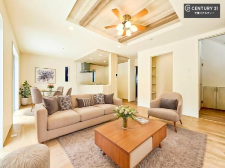 ���r���O �Ƌ��CG�p�[�X�ł��B�S�n�ǂ����r���O�͉Ƒ������R�ƏW�܂�܂��B�Ƒ��c�R�̎��Ԃ����������ł��B���Ƒ��ƁA����w�[���������Ԃ��߂��������ł��ˁB