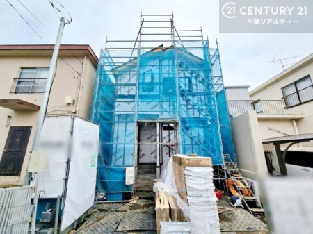 ���n�O�ώʐ^ ���z���ɂ��������҂�����������1���B
LDK18�����E�܏�V��E�H��@�t���ΖʃL�b�`���ȂǁA�[���ݔ��������4LDK�ł��B
���d�l�����̂��ē����\�ł��̂ŁA���C�y�ɂ��₢���킹���������B