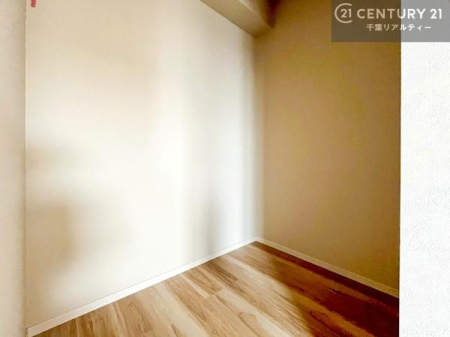 ���[ �E�H�[�N�C���N���[�[�b�g�t���ł��B��������̂��m���Ȃǂ����[���Ă��������ł��ˁI���ɂ���@�������ȂǋG�ߕ��̑傫�ȉƓd�����[�ł��܂��I