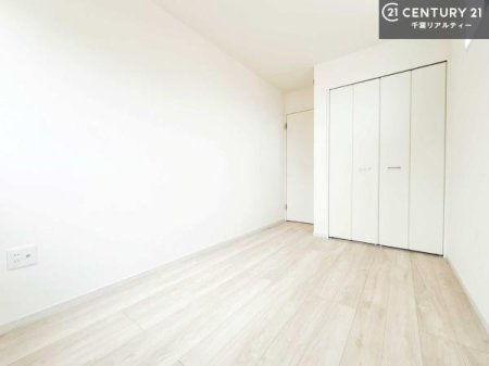 �m�� ���邭���ʂ��̗ǂ������ł��B�u�V���v���v�Ƀf�U�C�����ꂽ�����B���R�x�������̂ŉƋ�⃌�C�A�E�g�ł��D�݂̋�Ԃ�n��グ���܂��B�����x�A���n�ɂĂ��m�F���������B