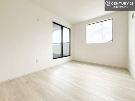 �Q�� �D���������������ޗm���́A���̖ڊo�߂��C�������ǂ������ł��ˁB���������Ԃ��������Ɖ߂������Ƃ��ł��܂��B�D�����F�����̃t���[�����O���ǂ�ȉƋ�ɂ��}�b�`���܂��I