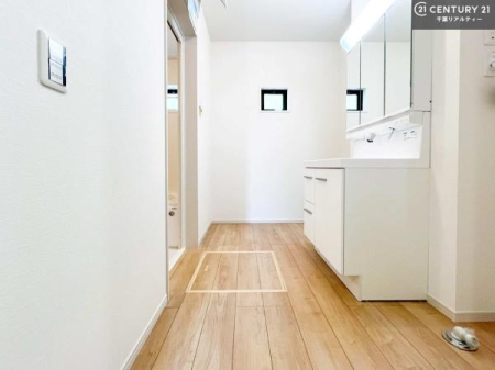 ���ʑ�E���ʏ� �g�Ȃ�𐮂�����ʏ��́A���������厖�ł��I������̐������̂��镵�͋C�����o�I�C�����悭���g�����������܂��B
