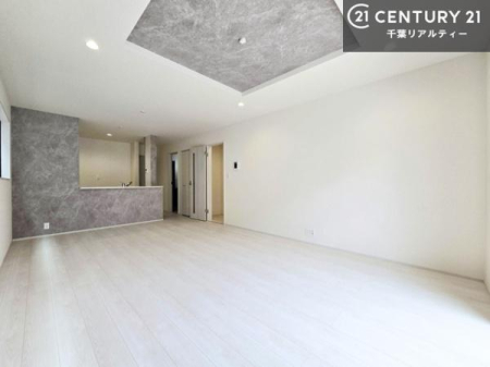 ���r���O �D�����z���܂肪���r���O����ł���ċ��S�n�̗ǂ���Ԃ����o���Ă���܂��I
���났�̎��Ԃ��߂����܂��I