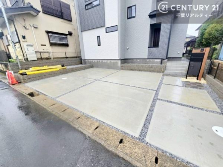 ���ԏ� ���ԃX�y�[�X��2�䕪����܂��I�Z�J���h�J�[�͂������A�o�C�N�⎩�]�ԂȂǂ��u���ꏊ�ɍ���܂���B