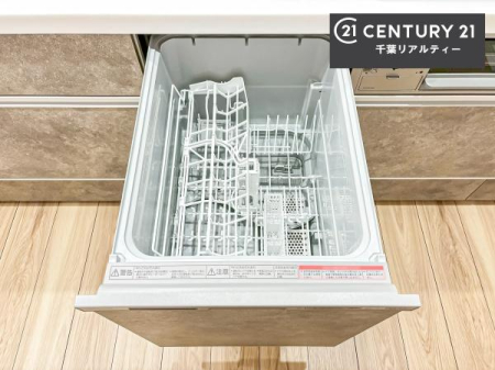 �L�b�`�� �H��@�t���̃L�b�`���ł��I�Z���������r��h�~�Ƃ��đ�ϊ��􂷂�֗��Ȏd�l�ł��I�r���g�C���Ȃ̂ŃL�b�`���̏ꏊ����炸�����X�y�[�X���L���g�����Ƃ��o���܂��I