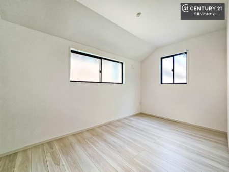 �q������ �V���v���Ƀf�U�C������Ă��邽�߁A�Ƌ��I�т܂���I
���C�ɓ���̉Ƌ��u���Ă��낰���Ԃ���邱�Ƃ��ł��܂��B