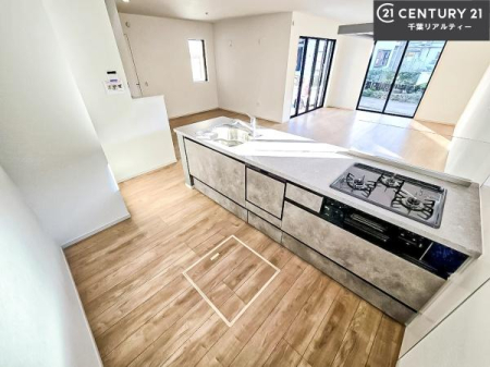 �L�b�`�� ��Ƃ肠�钲���X�y�[�X�ō�Ƃ����₷�����K�ȃL�b�`���ł��I
���q�l�ƈꏏ�ɂ��َq������y���߂�L�X�X�y�[�X�ł��B�y�����������ԂɂȂ肻���ł��ˁI