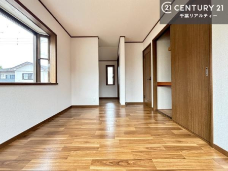 �m�� ���[�X�y�[�X�����Ă��܂��I�������X�b�L�����ڂ��鎖���ł��܂��ˁB
�Ƌ��I�΂Ȃ��V���v���ȃf�U�C���ׁ̈A�Ƌ��I�΂����C�ɓ���̋�ԍ�肪�ł������ł��ˁB