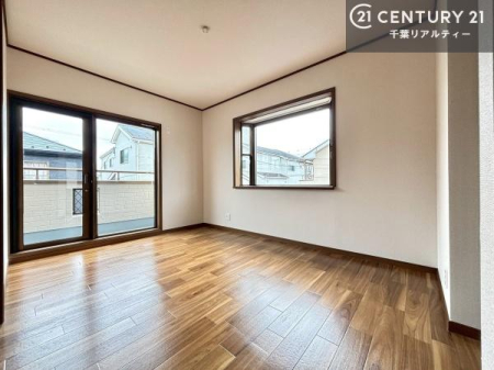 �Q�� �o���R�j�[�ɖʂ��Ă���m���ł��B���邭�����肪����A���C����������ł��܂��I���N���āA�O�ɏo�Ĕw�L�т����[�ċz�����ǂ������}������邱�Ƃ��ł��܂��B