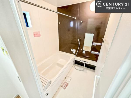 ���� 1���̔�����������Ɩ����Ă���闁���ł��B
�������̑f�G�ȃ����N�[�[�V�����ꏊ�ł��I