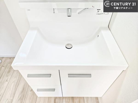 ���ʑ�E���ʏ� �[�����ʑ�{�E���́A�������˂ɂ����̂ł�����ꂪ�y�X�I���������ۂĂ܂��I
�L���C�Ȑ��ʏ��Ŏ��������̃��`�x�[�V�������オ��܂��ˁI