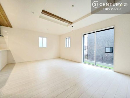 ���r���O �傫�ȑ����炽���Ղ�̗z���������閾�邢���r���O�B�J�����̂��郊�r���O�ŉƑ��c���̂��났�̎��Ԃ��߂����܂��I