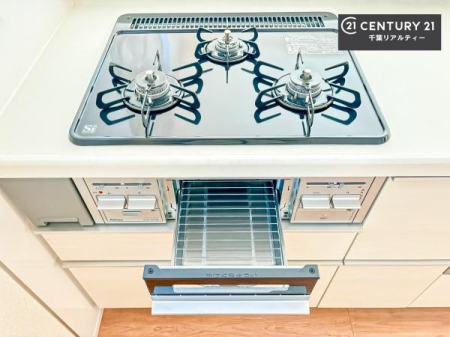 �L�b�`�� �R�����͎O������̂ł������̓����i�s���ł��܂��B
�������O�����t���ł��B�����X�y�[�X���L�X���Ă���׍�Ƃ����₷���I�g�����肪�ǂ��V�X�e���L�b�`���ł��I