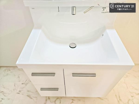 ���ʑ�E���ʏ� �[�����ʑ�{�E���́A�������˂ɂ����̂ł�����ꂪ�y�X�I���������ۂĂ܂��I
�L���C�Ȑ��ʏ��Ŏ��������̃��`�x�[�V�������オ��܂��ˁI