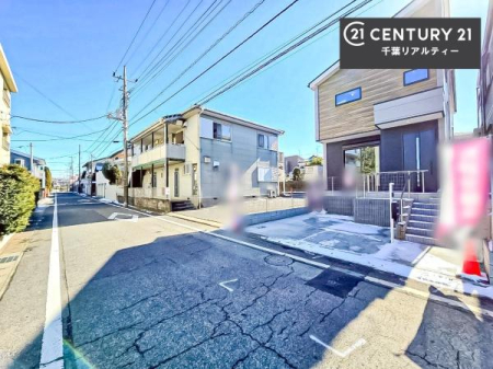 �O�ʓ��H�܂ތ��n�ʐ^ �O�ʓ��H�L�X���Ă���̂ŎԌɓ��ꂪ�y�X�I���͂ɂ͍��������������̂ŊJ�������ӂ�閣�͓I�Ȏ�ϊ��I