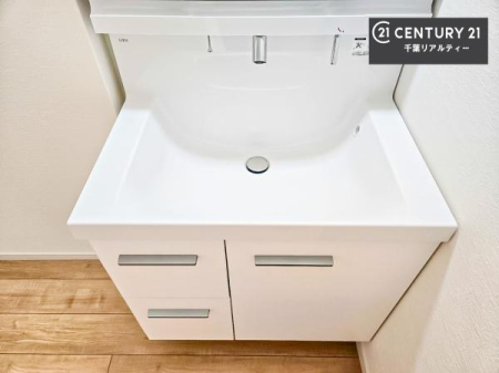 ���ʑ�E���ʏ� �[�����ʑ�{�E���́A�������˂ɂ����̂ł�����ꂪ�y�X�I���������ۂĂ܂��I
�L���C�Ȑ��ʏ��Ŏ��������̃��`�x�[�V�������オ��܂��ˁI