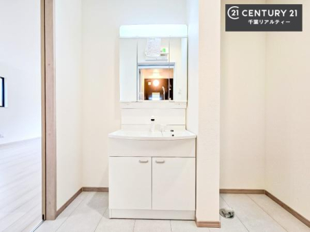 ���ʑ�E���ʏ� �g�Ȃ�𐮂�����ʏ��́A���������厖�ł��I������̐������̂��镵�͋C�����o�I�C�����悭���g�����������܂��B
