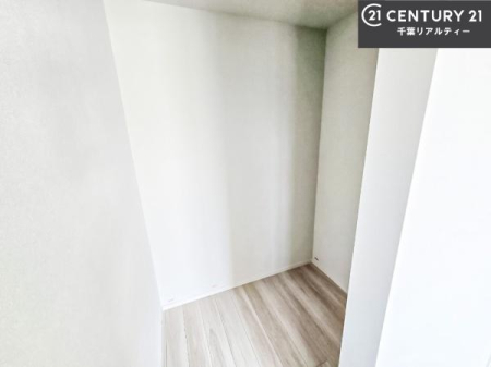 ���[ �E�H�[�N�C���N���[�[�b�g�t���ł��B��������̂��m���Ȃǂ����[���Ă��������ł��ˁI���ɂ���@�������ȂǋG�ߕ��̑傫�ȉƓd�����[�ł��܂��I