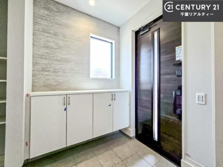 ���� ���ċA���Ă��Ă��A�������܁I�����������Ȃ�A�D�����}������Ă�����ԂɂȂ��Ă��܂��B
���邭��������錺�ւł��I