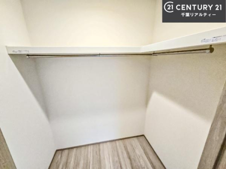 ���[ �E�H�[�N�C���N���[�[�b�g�t���ł��B��������̂��m���Ȃǂ����[���Ă��������ł��ˁI���ɂ���@�������ȂǋG�ߕ��̑傫�ȉƓd�����[�ł��܂��I