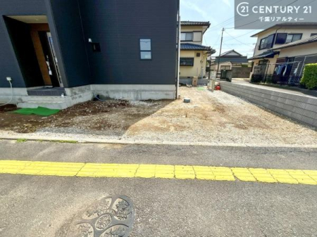 ���ԏ� ���ԃX�y�[�X��3�䕪����܂��I�Z�J���h�J�[�͂������A�o�C�N�⎩�]�ԂȂǂ��u���ꏊ�ɍ���܂���B