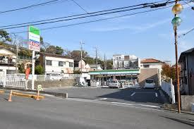 ���ӊ� �y�R���r�j�z�t�@�~���[�}�[�g�s��{�v�ۓX�F651m