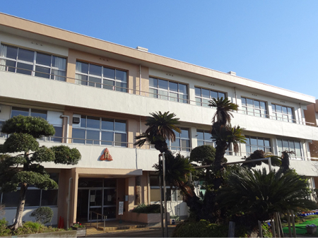 ���ӊ� �y���w�Z�z��t�s�����쏬�w�Z�F750m