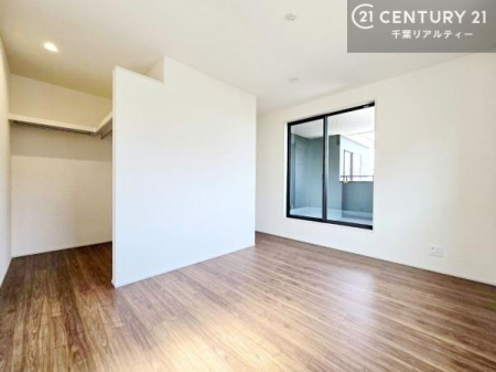 �Q�� �o���R�j�[�ɖʂ��Ă���m���ł��B���邭�����肪����A���C����������ł��܂��I���N���āA�O�ɏo�Ĕw�L�т����[�ċz�����ǂ������}������邱�Ƃ��ł��܂��B