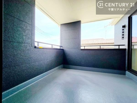 �o���R�j�[ �C���i�[�o���R�j�[�I�������t���Ă���̂ŁA�}�ɉJ���~���Ă��G��ɂ������S�I�������������J�b�g���Ă����̂ŁA���V�C�̗ǂ����́A���O�֏o�Đ[�ċz����̂��悳�����ł��I