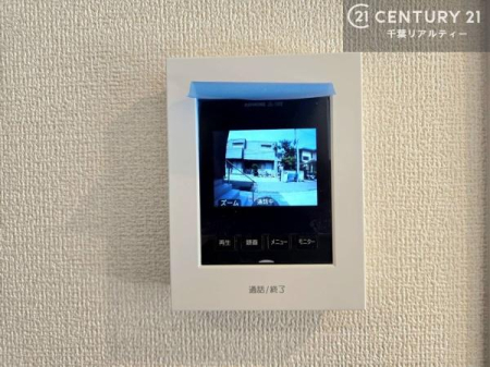 ���̑����� TV���j�^�[�t���C���^�[�z��������A�K��҂��f���Ŋm�F���Ă���Ή��ł��邽�߁A�h�Ɩʂ����S�ł��B���q�l�̂�����Ԏ��ɂ��S�����A���Ƒ��̈��S�E���S�ȕ�炵���T�|�[�g���܂��B