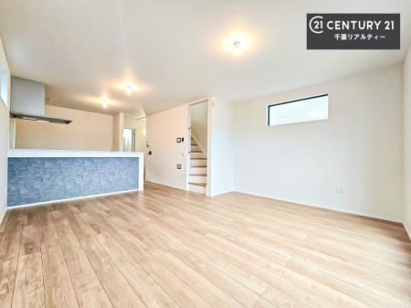 ���r���O �Q�K���r���O�ɂ��z������ǍD�I�z���܂肠�ӂ�鋏�S�n�̗ǂ���ԁI
�o���R�j�[�Ɩʂ��Ă���̂ŋ�����ʂ炸�ɐ��󕨂���荞�߂�Ƃ��낪�|�C���g�I