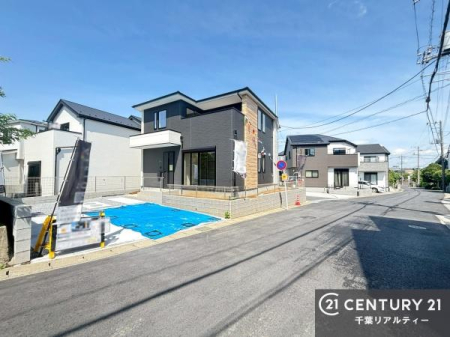 �O�ʓ��H�܂ތ��n�ʐ^ �S�䂭�܂Ō��n����������������悤�A�����ē��̂��p�ӂ������Ă���܂��B���C�y�ɂ��₢���킹�̏�A���z�̕�炵�ւ̈�������i�߂��������I