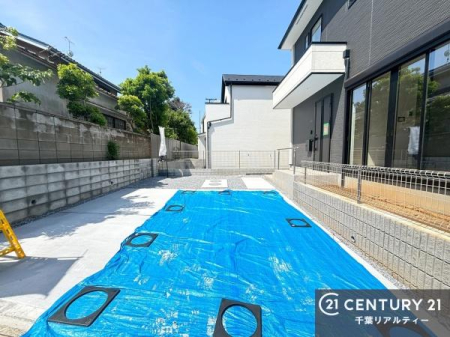 ���ԏ� �������Ƃ������ԃX�y�[�X�Ȃ̂ł��Ԃ̉^�]�����ȕ������S���ĎԌɓ��ꂪ�ł��܂��B���]�Ԃ�u���X�y�[�X���������肠��̂ň��S�ł��ˁI