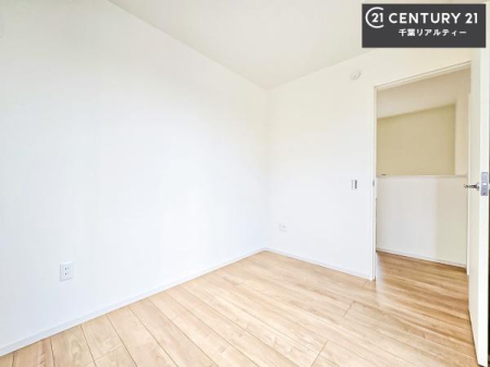 ���r���O�ȊO�̋��� ���[�X�y�[�X�����Ă��܂��I�������X�b�L�����ڂ��鎖���ł��܂��ˁB
�Ƌ��I�΂Ȃ��V���v���ȃf�U�C���ׁ̈A�Ƌ��I�΂����C�ɓ���̋�ԍ�肪�ł������ł��ˁB